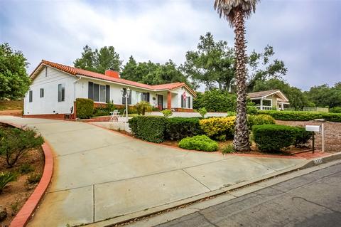 10238 Meadow Glen Way E, Escondido, CA 92026 photo 2