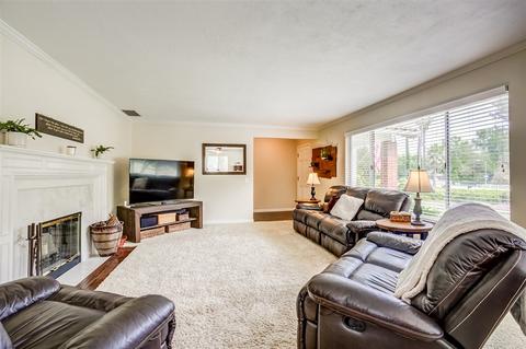10238 Meadow Glen Way E, Escondido, CA 92026 photo 5