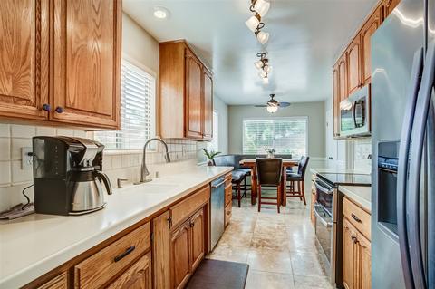 10238 Meadow Glen Way E, Escondido, CA 92026 photo 8