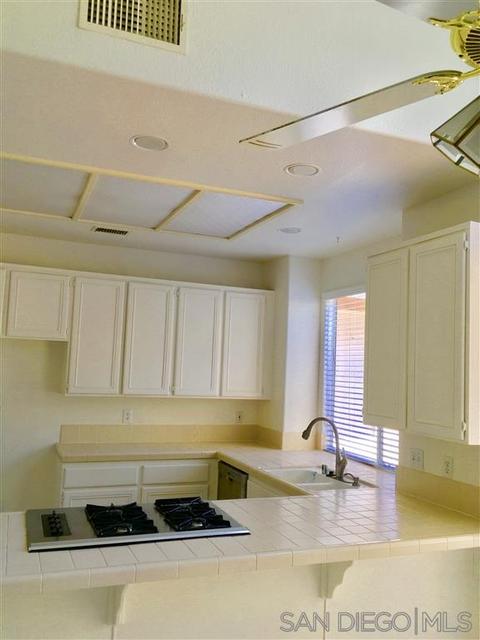 794 Marsopa Dr, Vista, CA 92081 photo 5