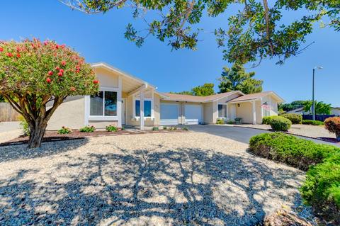 4716 Mystik Rd, Oceanside, CA 92056 photo 2
