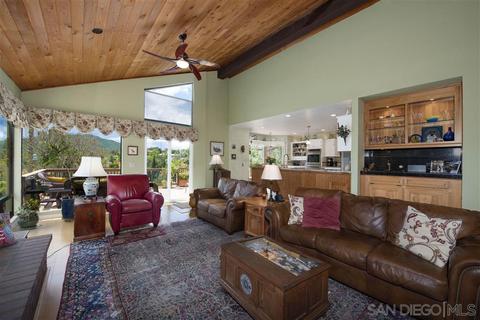 2720 Circle Dr, Escondido, CA 92029 photo 6