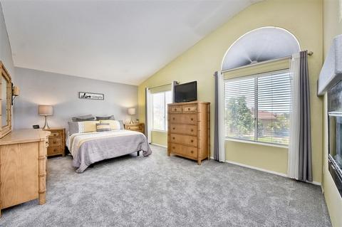 1574 Corte De Mija, Oceanside, CA 92056 photo 14