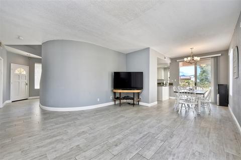 1574 Corte De Mija, Oceanside, CA 92056 photo 6