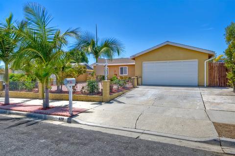 629 Elaine Ave, Oceanside, CA 92057 photo 2