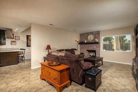 693 Jonathon Pl, Escondido, CA 92027 photo 7