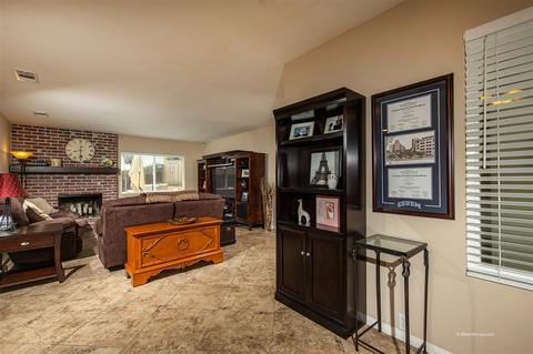 693 Jonathon Pl, Escondido, CA 92027 photo 6
