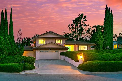 770 Cromwell Way, Vista, CA 92084 photo 2