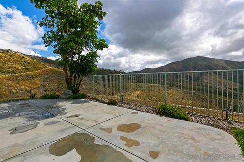 10143 Challenger Cir, Spring Valley, CA 91978 photo 2