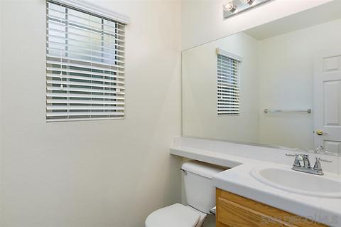 10143 Challenger Cir, Spring Valley, CA 91978 photo 16