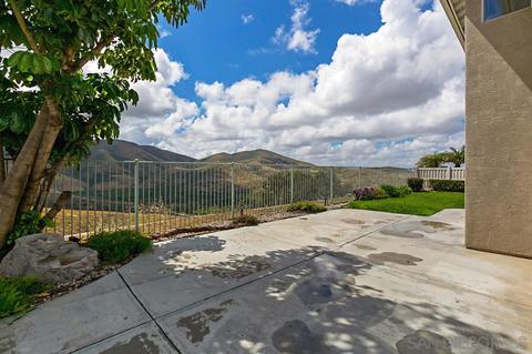 10143 Challenger Cir, Spring Valley, CA 91978 photo 3