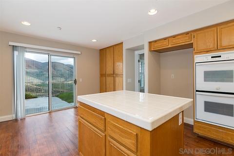 10143 Challenger Cir, Spring Valley, CA 91978 photo 12