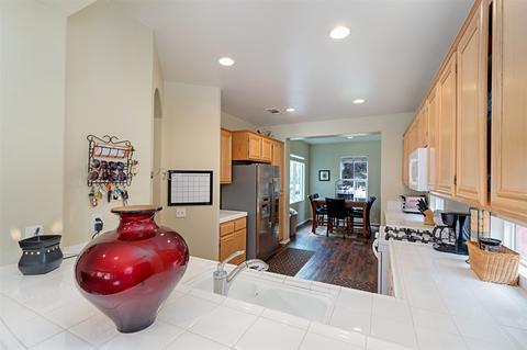 24908 Springbrook Way, Menifee, CA 92584 photo 3
