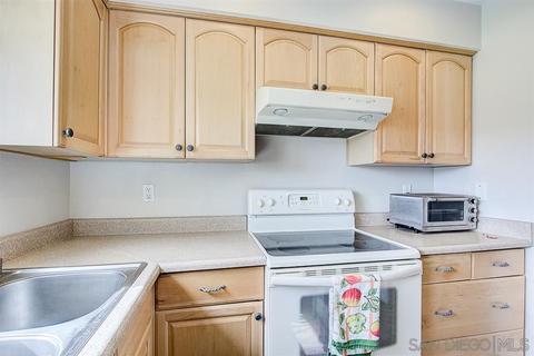 3660 Bartlett Ave, Oceanside, CA 92057 photo 9