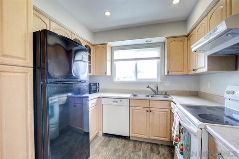 3660 Bartlett Ave, Oceanside, CA 92057 photo 10