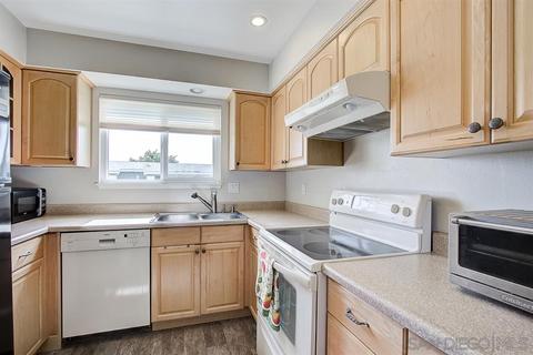 3660 Bartlett Ave, Oceanside, CA 92057 photo 7