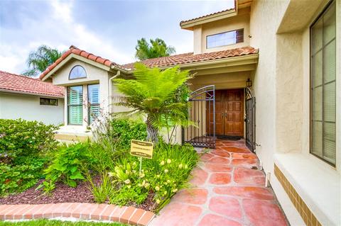 2579 Coronado Pl, Vista, CA 92081 photo 4