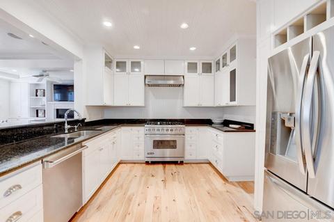 735 B Ave, Coronado, CA 92118 photo 4
