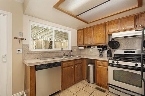 8344 Jackson Heights Ct, El Cajon, CA 92021 photo 18