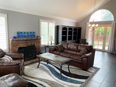 1115 Voltaire Dr, Riverside, CA 92506 photo 6