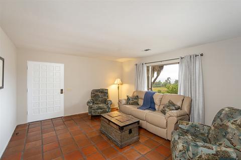 1933 E Msn, Fallbrook, CA 92028 photo 7