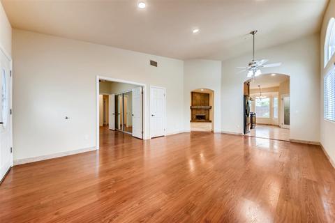 914 Olive Ave, Fallbrook, CA 92028 photo 3