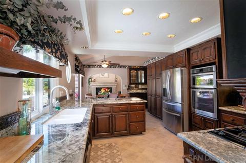 13711 Vista Poniente, Poway, CA 92064 photo 11