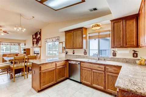 24209 Del Amo Rd, Ramona, CA 92065 photo 8
