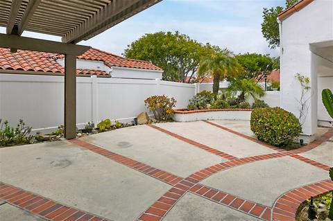 5053 Santorini Way, Oceanside, CA 92056 photo 2