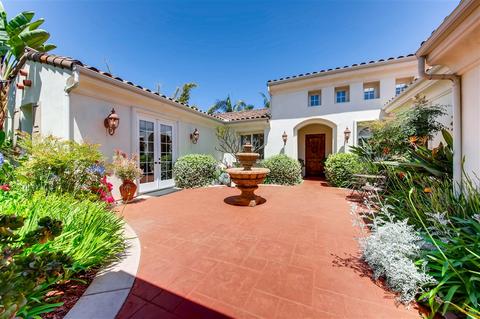 975 Thomas Pl, Vista, CA 92084 photo 2