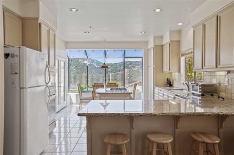 2124 View Crest Gln, Escondido, CA 92026 photo 6
