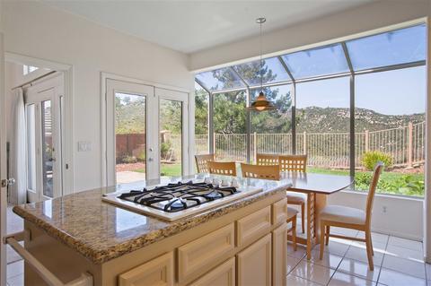 2124 View Crest Gln, Escondido, CA 92026 photo 9