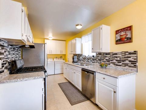 166 De La Rondo, Oceanside, CA 92057 photo 3
