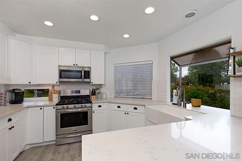 257 Lark Way, Oceanside, CA 92057 photo 10