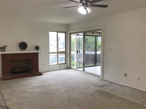 1009 Torole Cir, Vista, CA 92084 photo 5