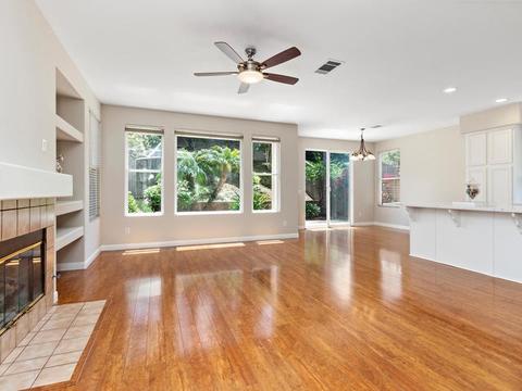 1377 Enchante Way, Oceanside, CA 92056 photo 3