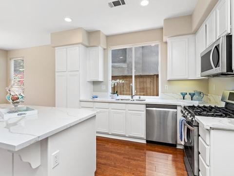 1377 Enchante Way, Oceanside, CA 92056 photo 8