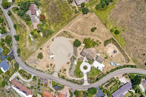 3750 Alta Vista Dr, Fallbrook, CA 92028 photo 1