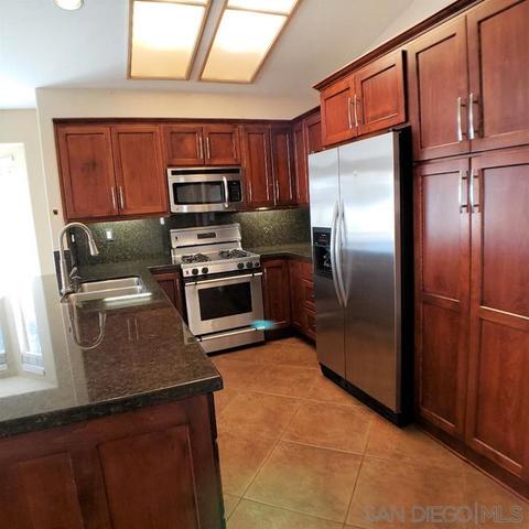 770 Mosaic Cir, Oceanside, CA 92057 photo 4