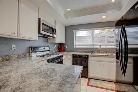 3483 Peach Tree Way, Oceanside, CA 92058 photo 8