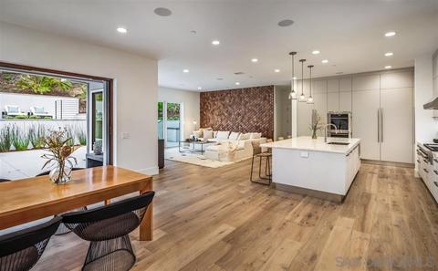 8501 Avenida De Las Ondas, La Jolla, CA 92037 photo 11