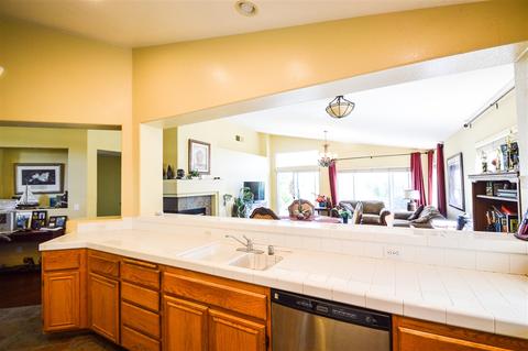 2325 Hyacinth Rd, Alpine, CA 91901 photo 3