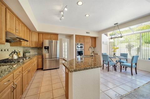 752 Corona Dr, Oceanside, CA 92057 photo 3