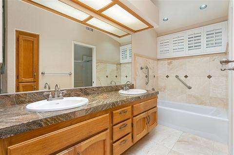 2196 Castilla Way, Oceanside, CA 92056 photo 17