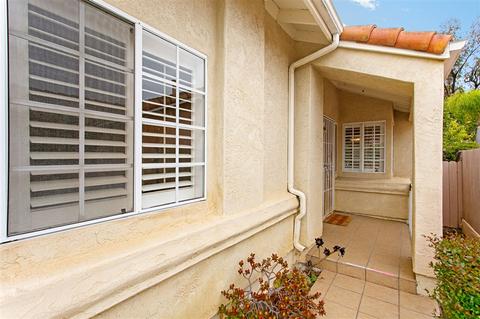 2196 Castilla Way, Oceanside, CA 92056 photo 2