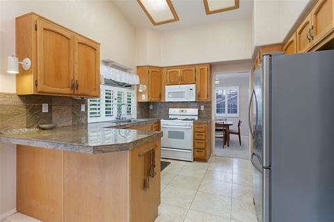 2196 Castilla Way, Oceanside, CA 92056 photo 9