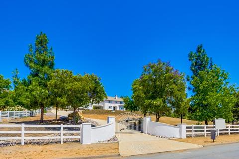 10055 Pebble Creek Ln, El Cajon, CA 92021 photo 25