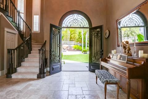 10055 Pebble Creek Ln, El Cajon, CA 92021 photo 3