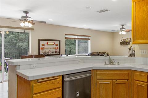 29840 Platanus Dr, Escondido, CA 92026 photo 3