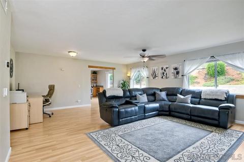 14568 Dehia St, Poway, CA 92064 photo 3